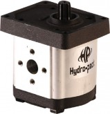 product Case Tractor Pump - 1530459C1 thumb